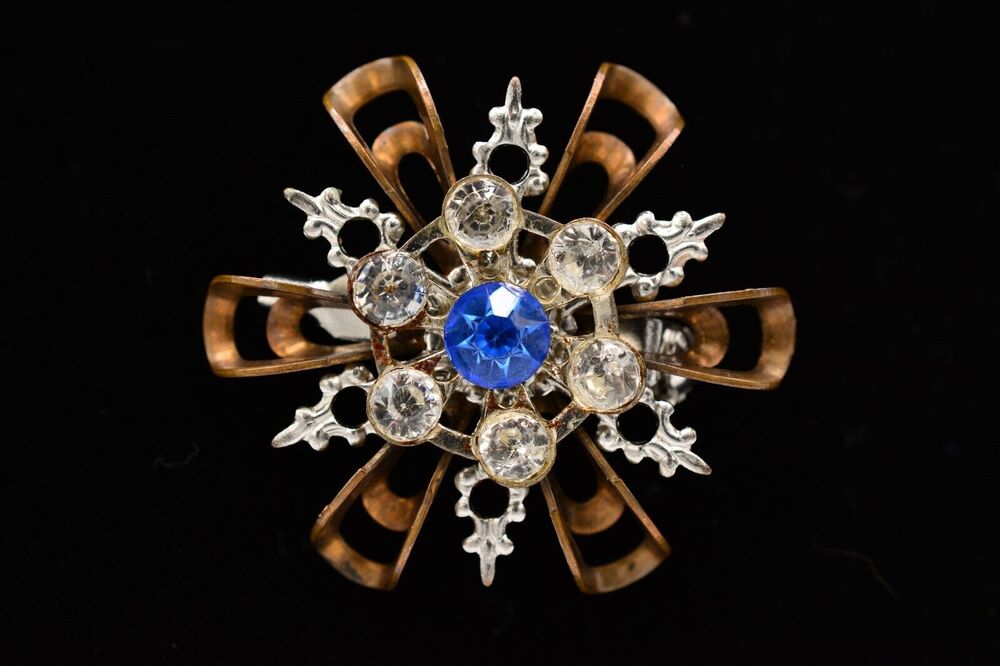 Vintage Flower Pin Brooch Brass Tone Metal Blue Rhinestone 3D Elegant 70s BinAL
